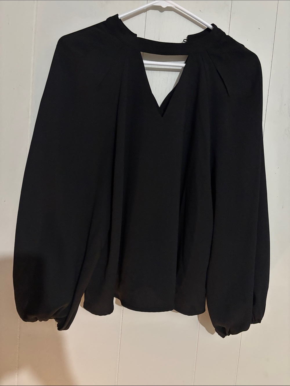 Leith Black Keyhole Balloon-Sleeve Top